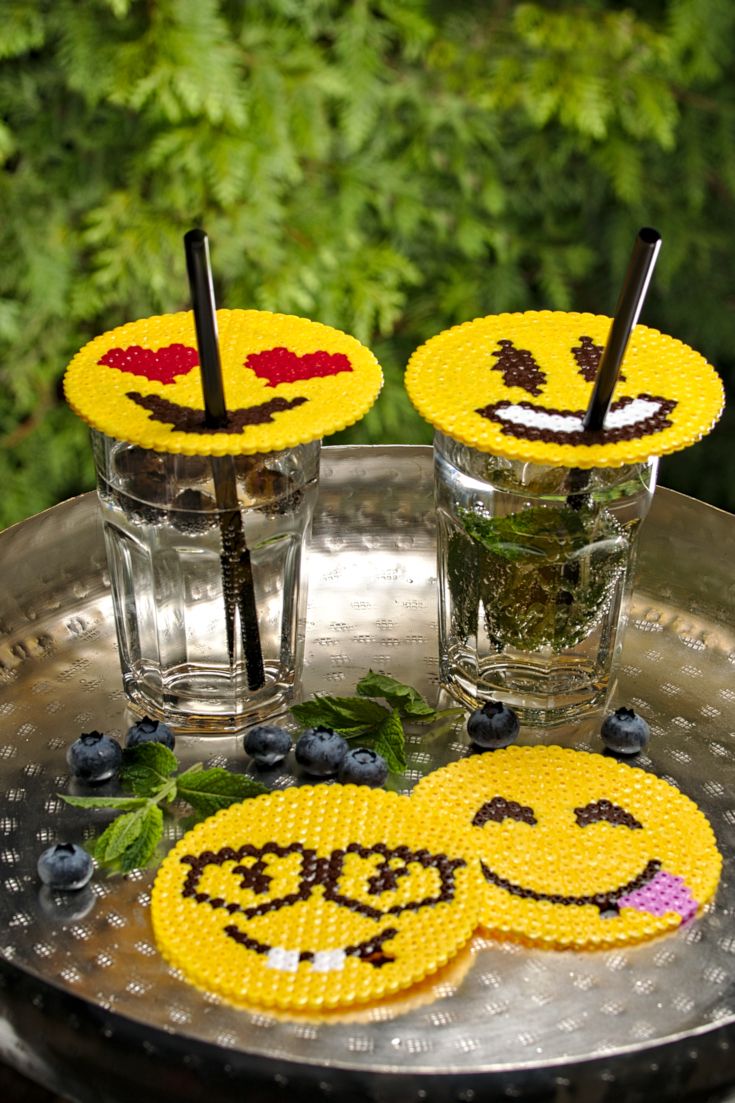 Geschenktipp zum Nachmachen: Emoji-Glasscover und -Untersetzer aus Bügelperlen ...