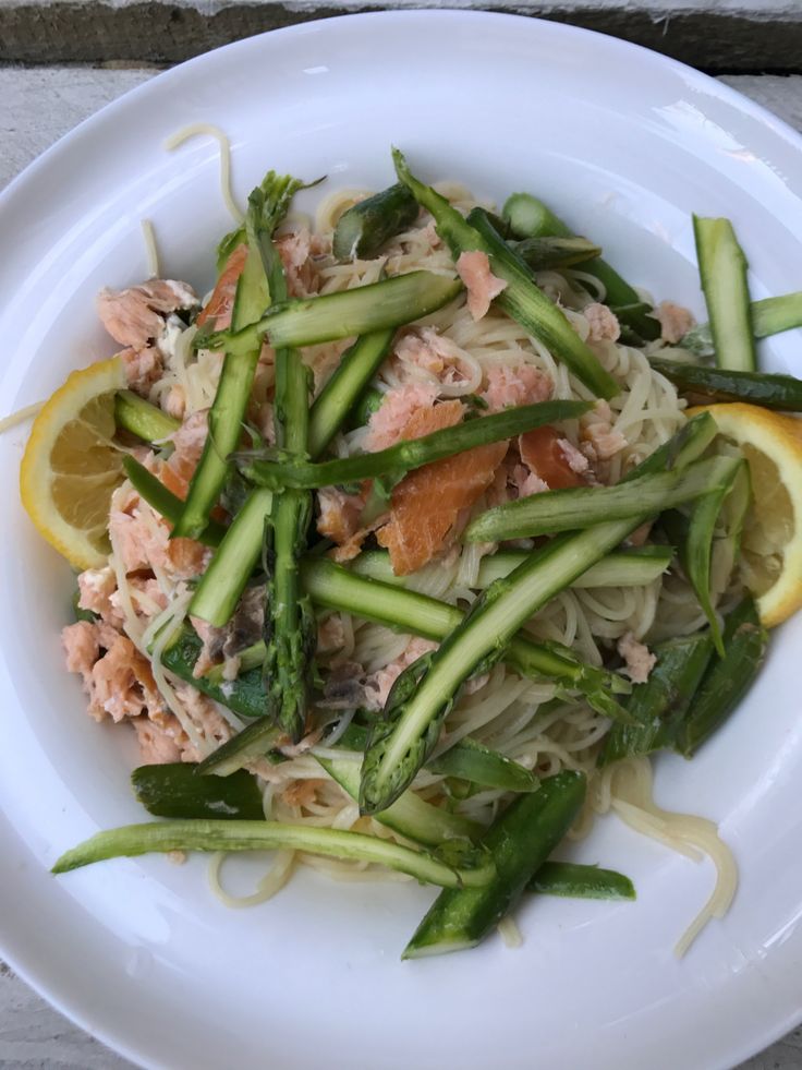 Hot-Smoked Salmon Pasta: Jamie Oliver 5 Ingredients | Smoked salmon