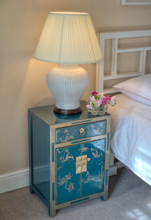 68 Best Oriental Interiors Images On Pinterest Clothes Rail Hand Teal Bedside Cabinet With Gold Erflies