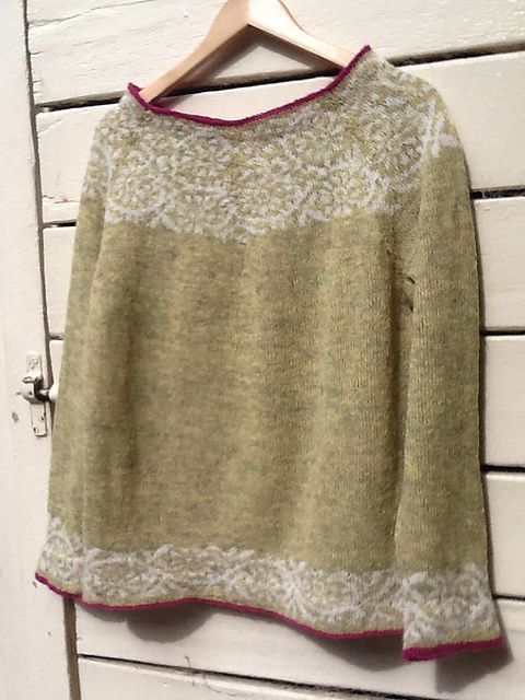 Ravelry: Projektgalerie für Akebia-Muster von Kate Gilbert #akebia #gilbert #kn...