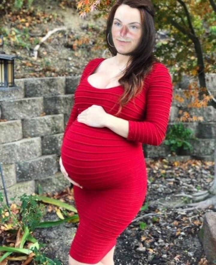 Big breasted pregnant women