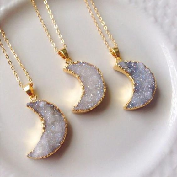 BACK IN STOCK! Beautiful necklace made of natural Druzy Quart Stone. Each moon i… BACK IN STOCK! Beautiful necklace made of natural Druzy Quart Stone. Each moon i…