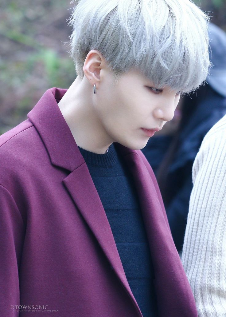 - admin yoongi || a human/dragon hybrid. coadmin.