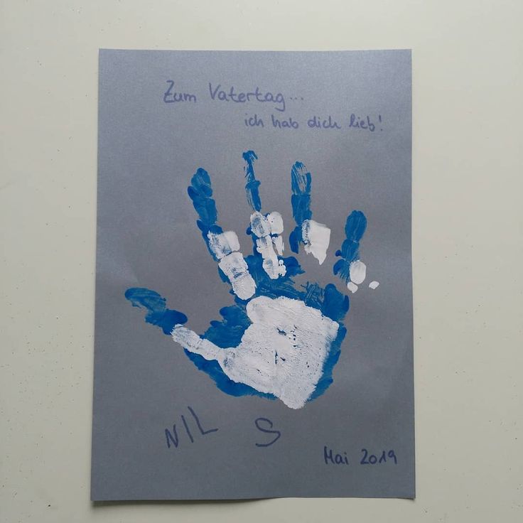 Daddys Freund hat eine Überraschung für sie Daddys Freund hat eine Überraschung für sie