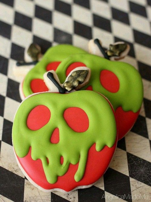 halloween cookies deadly and glamgoth poison apple sugar cookies by angelicamademe these snow white inspired sweets are perfect for halloween - Apple Halloween Costumes halloween cookies deadly and glamgoth poison apple sugar cookies by angelicamademe these snow white inspired sweets are perfect for halloween - Apple Halloween Costumes