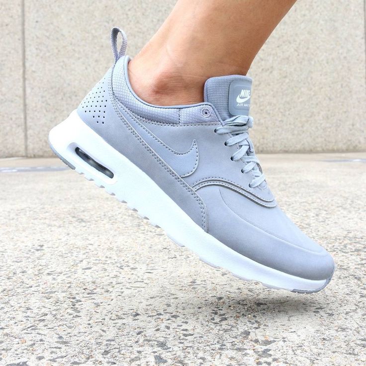 nike thea premium