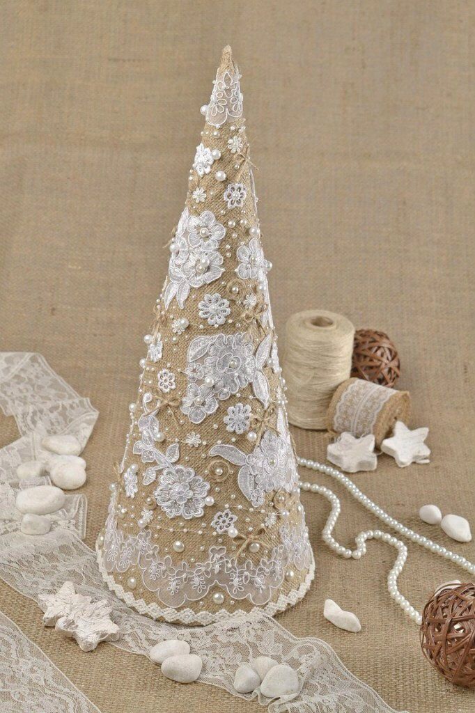 best 25 burlap christmas decorations ideas on pinterest best 25 burlap christmas decorations ideas on pinterest