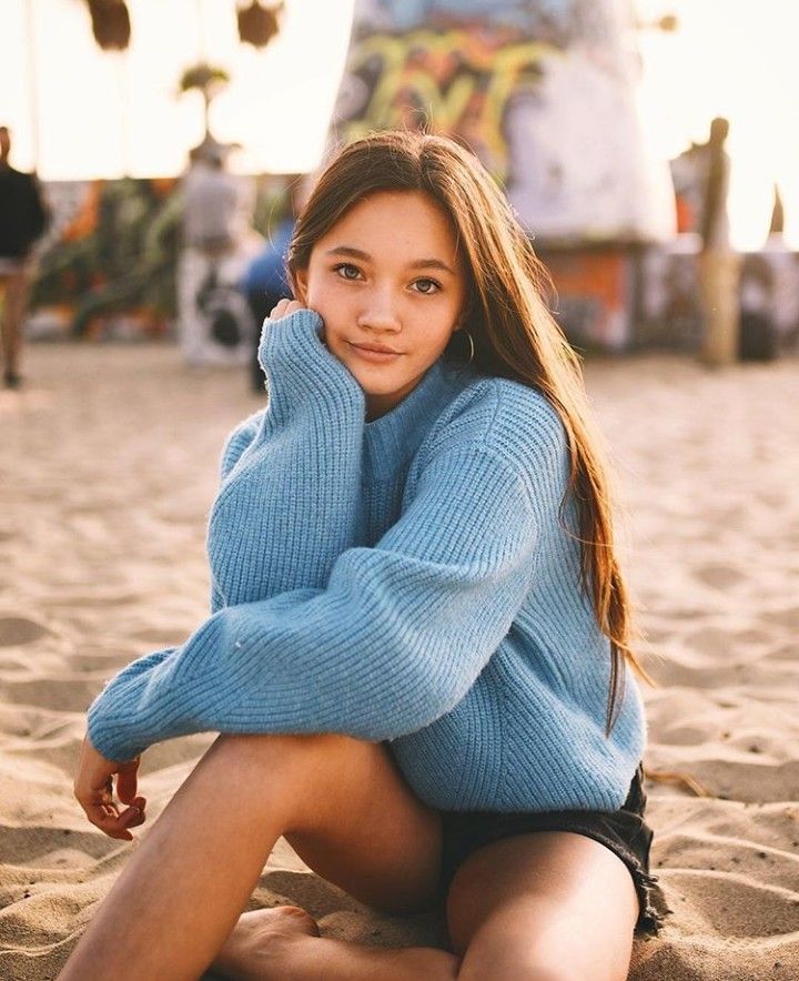 Lily Chee Lily chee, Fashion, Sweater dress