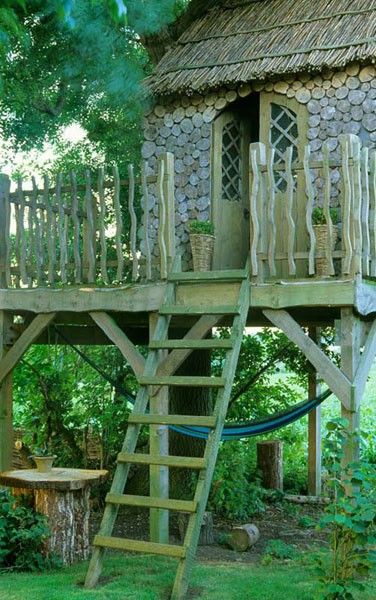 Simple Tree Houses the 25+ best simple tree house ideas on pinterest | diy tree house Simple Tree Houses the 25+ best simple tree house ideas on pinterest | diy tree house