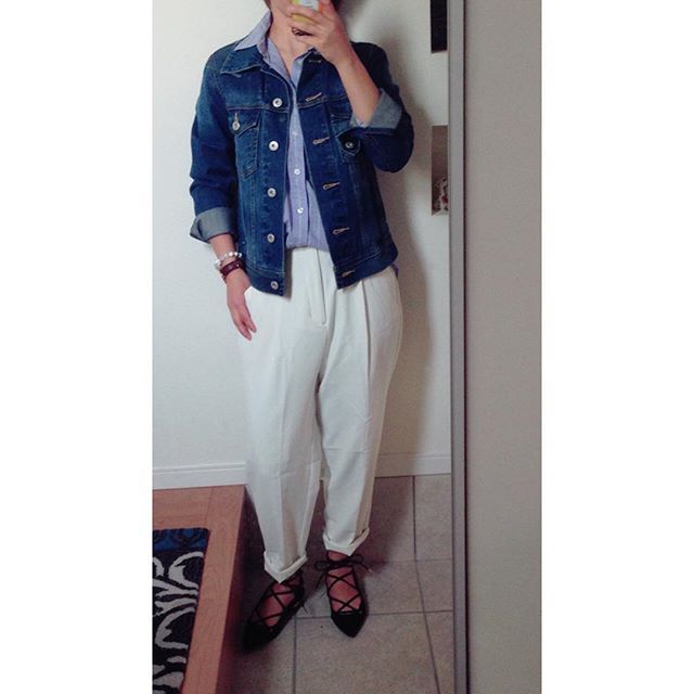 skh0712今日のコーデ ではなく 昨日のコーデ です😅 ポカポカ陽気だったのでGジャンに素足でした✨ . . Gジャン、パンツ\u2026GUジーユーgumania イージーハイ