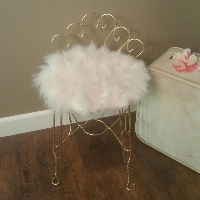 Vintage Gold Metal Vanity Chair With Light Pink Seat Hollywood Regency Boudoir Brass Painted Vintage Gold Metal Vanity Chair With, Light Pink Vanity Chairs