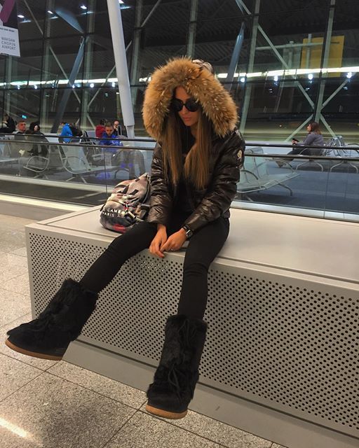 moncler fake pelz moncler fake pelz