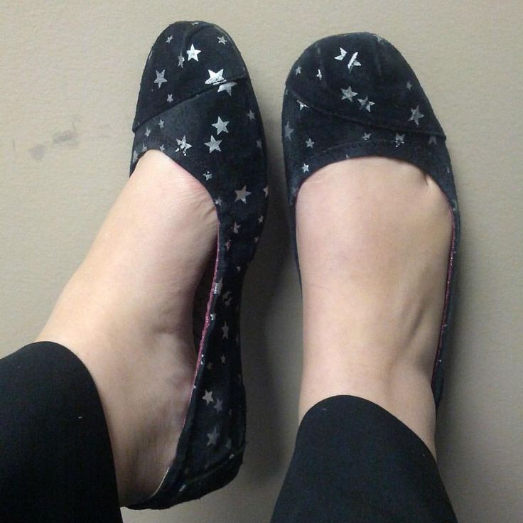 flat feet and wearing heels