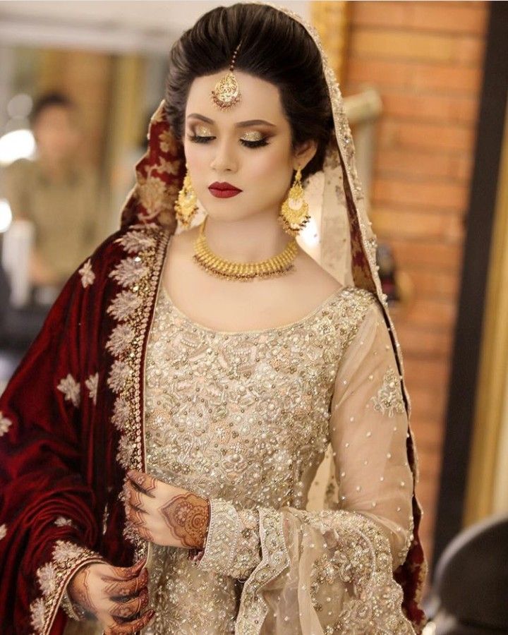 White and gold. Always a winner. Pakistani brides | Red bridal dress ...