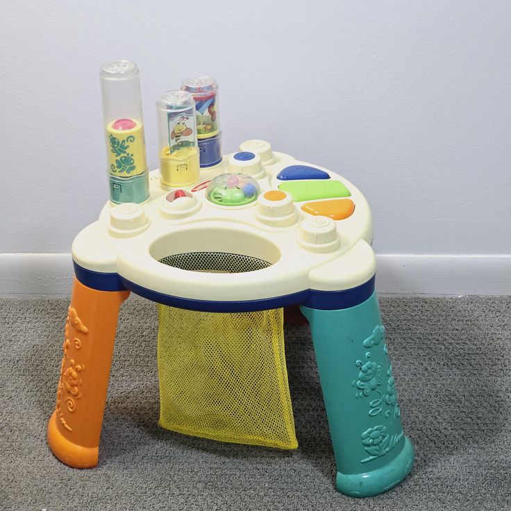 2001 Playskool Air Tivity Table with 3 stackable cylinders Hasbro HTF