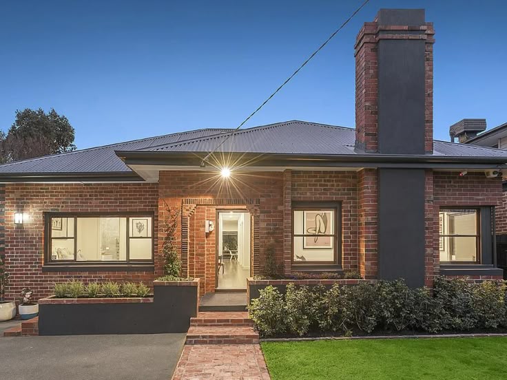 ‘The Block’ builder moves from Bentleigh renovation to Birdcage marquees
