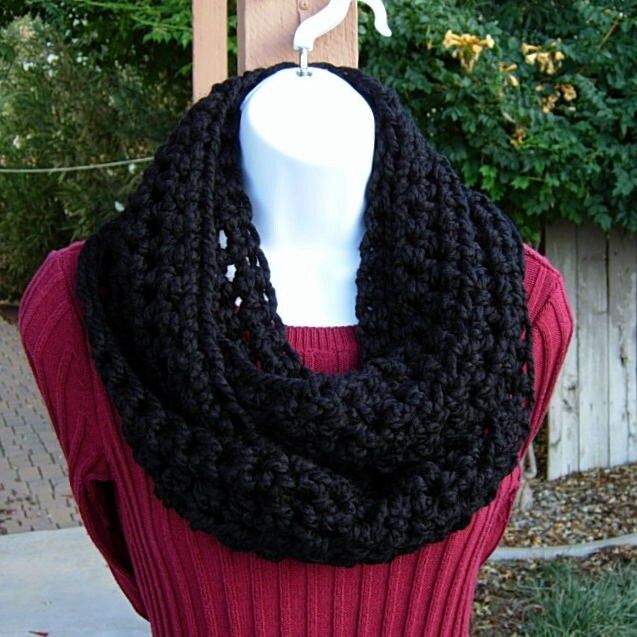 Circle Winter Crochet Knit INFINITY LOOP SCARF Dark Olive Military Green Cowl Circle Winter Crochet Knit INFINITY LOOP SCARF Dark Olive Military Green Cowl