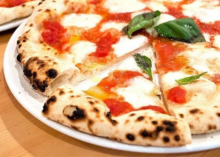 Bronx House Pizza Port Orange Reviews Enjoy A 2 Course Lunch Or Late Lunch At Lulivo Pizza Pasta On The Harbour Front Of Puerto Banus Choose From A Pizza Pasta Restaurant Discounts Food Lover