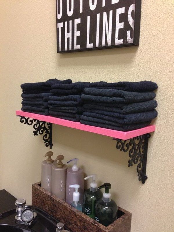 Reception Area Bright Shelves And Products On A Charcoal Wall So Bright And Fresh Makes The Product Look Kind Of L Decor Salon Decor Salon Interior Design