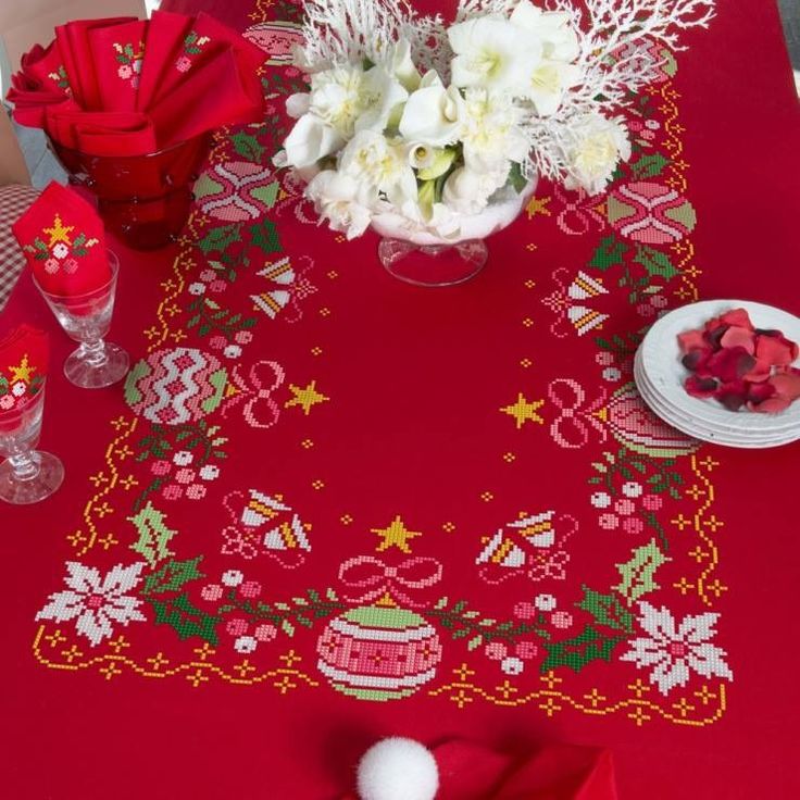 100 best table decor images on pinterest table runners stamped cross stitch christmas tablecloths