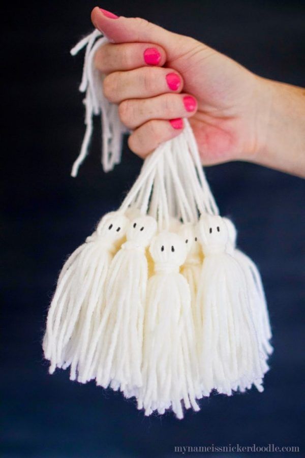 idées diy pompon Halloween thème fantôme blog déco clemaroundthecorner