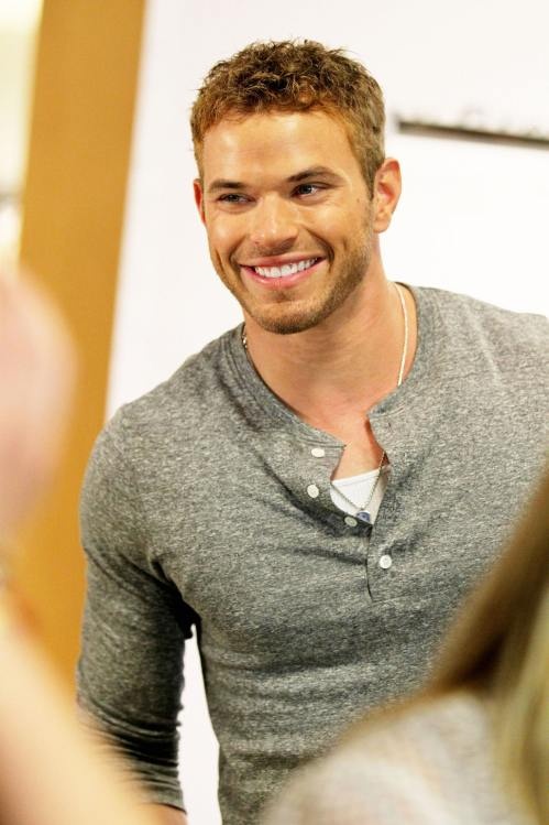 lutz guys A scandalous picture of kellan lutz’s package surfaced last week on the internet it was quickly determined that the photo was a fraud, but that didn’t prevent everyone from salivating over. lutz guys A scandalous picture of kellan lutz’s package surfaced last week on the internet it was quickly determined that the photo was a fraud, but that didn’t prevent everyone from salivating over.