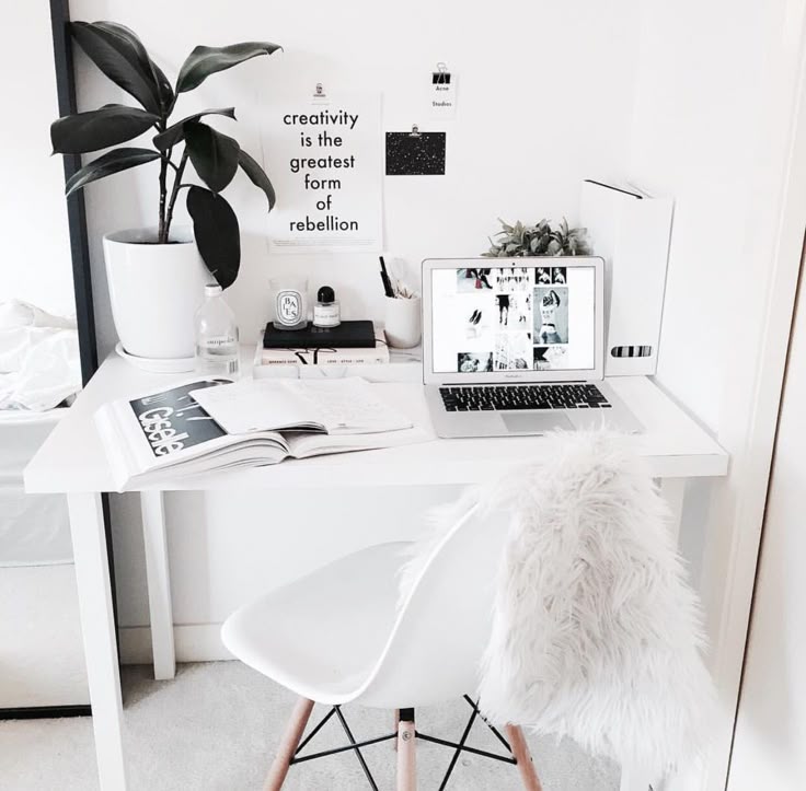 Best 25 Black white bedrooms ideas on Pinterest | Black white ... Best 25 Black white bedrooms ideas on Pinterest | Black white ...