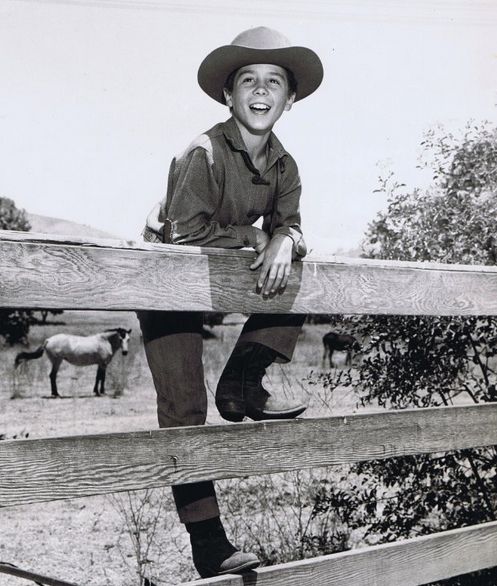 Johnny as Mark McCain | The rifleman, Johnny crawford, Tv westerns