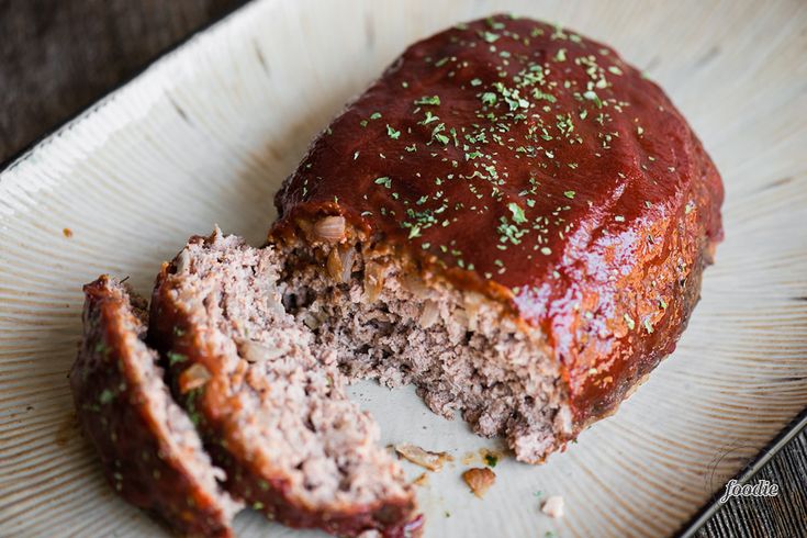 The best easy meatloaf recipe you can make using ground