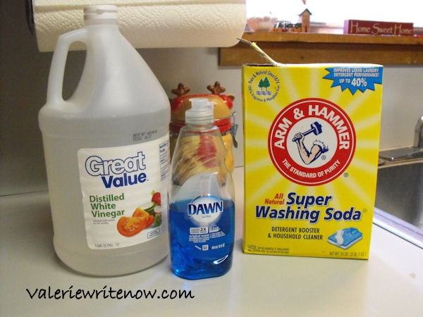 2 Gallons Warm Water 1 Cup Baking Soda White Vinegar Tbs 2 Gallons Warm Water 1 Cup Baking Soda White Vinegar Tbs Dish Soap This Will Clean A Tile Floor Like No Other Shines W