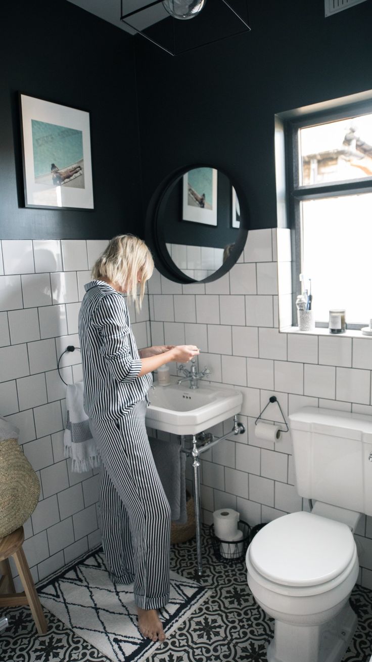 Image Result For Traditional Black And White Bathroom Image Result For Traditional Black And White Bathroom
