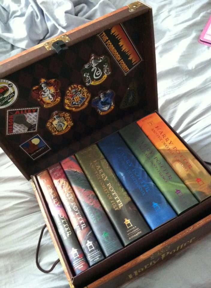 103 Best Hp Images On Pinterest Harry Potter Stuff Hogwarts And Books Best Way To Display The Harry Potter Books Ever