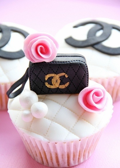 Chanel Purse Cake Pops Chanel Purse Cake Pops