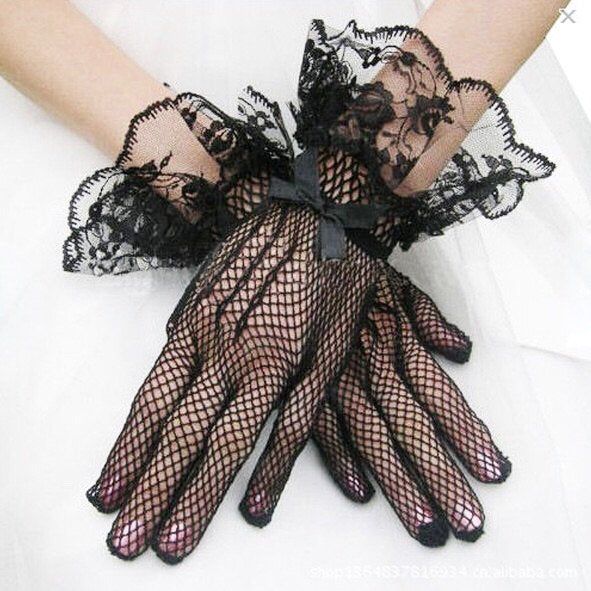 Stylish Black Lace Gloves Evening Gloves Bridal Accessories An old-fashioned accessory makes an elegant comeback