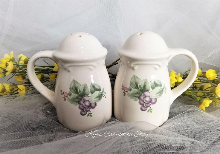 Vintage Sugar Pot /& Cream Pitcher Set Fondanista Vintage