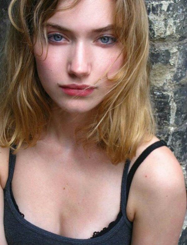 imogen-poots-porn-and-nude-pics