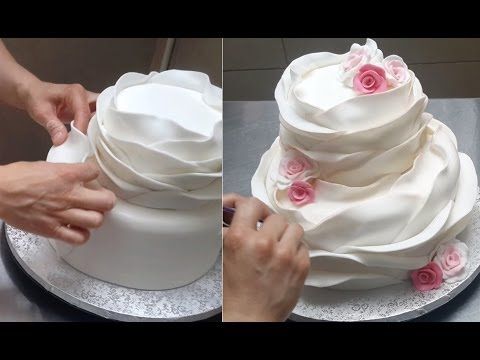 Best 25+ Fondant ruffles ideas on Pinterest Ruffle cake ...