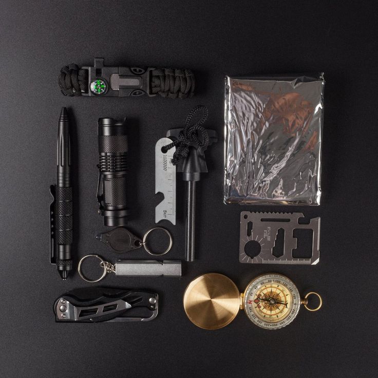 Tak Kit 04 Emergenc Tak Kit 04 Emergency Tactical Travel Its Friday Online Black Friday Bla Black Friday Gift Black Friday Stores Best Travel Gadgets