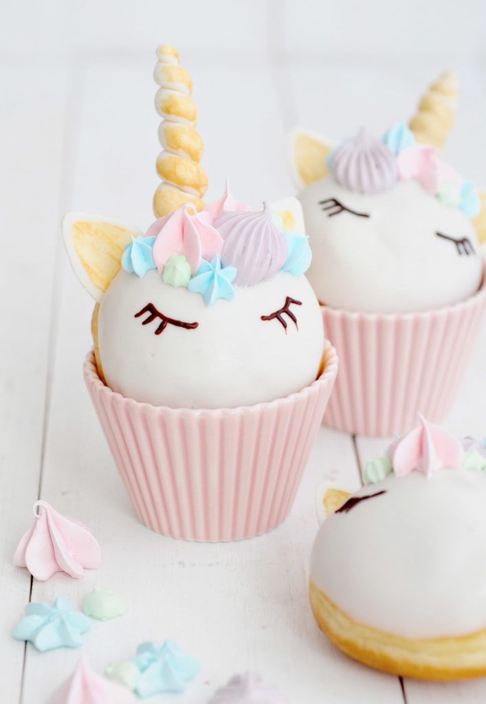 Unicorn White Hot Chocolate Beverage Unicorn White Hot Chocolate Beverage