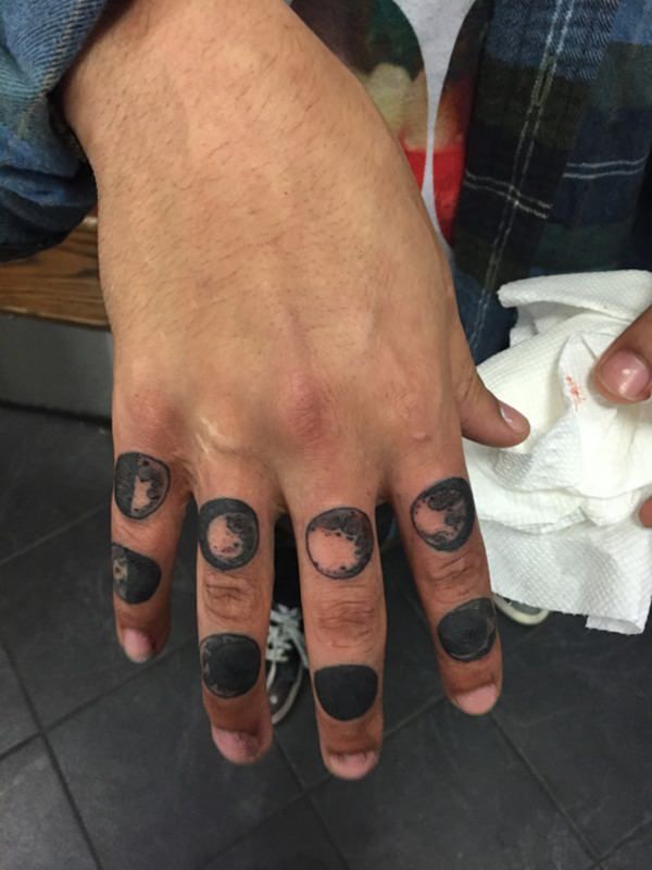 The 100 Best Finger Tattoos for Men | Improb | Finger tattoos for men