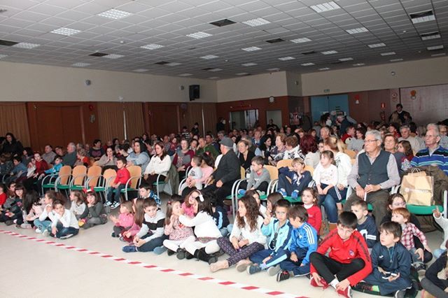 El Alcalde Javier Ayala Acompañado De La Concejala De Mayores Ana María Pérez Santiago Ha Visitado Esta Tarde El Centro Ramón Rubia Ballet Skirt Ballet Fashion