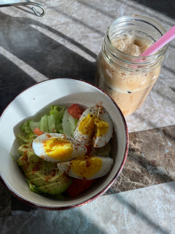 Healthy Breakfast with Avocado, Boiled Egg, and Tomato