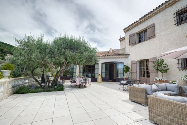 Côté Lourmarin Maison du0027hôtes sélectionnée par Bestcharmingbnb à - chambres d hotes saint palais sur mer Côté Lourmarin Maison du0027hôtes sélectionnée par Bestcharmingbnb à - chambres d hotes saint palais sur mer