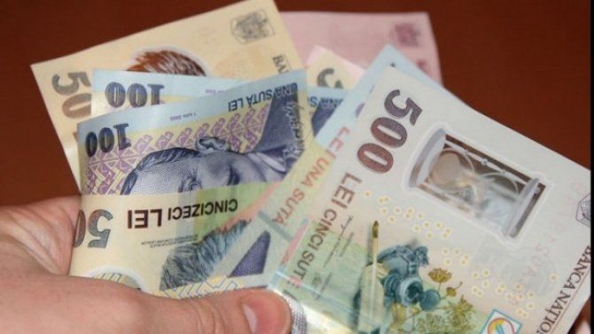Cum să faci bani de acasă pe internet. 7 idei simple care te pot îmbogăți în izolare