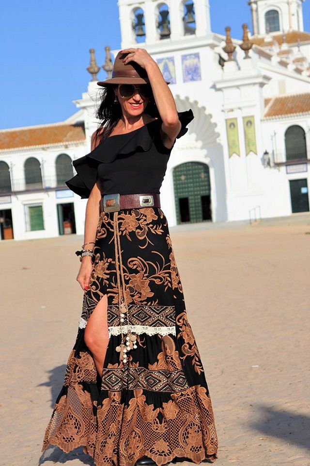 Pin en Ideas de look para el día a día Descubre Cómo Combinar una Falda de Flores | Moda estilo