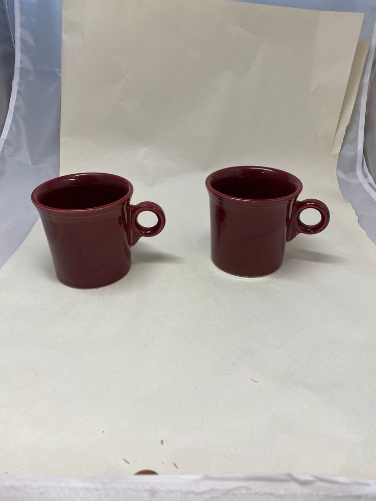 2 Fiesta Ware Cinnabar Maroon Burgundy Retired Tom & Jerry