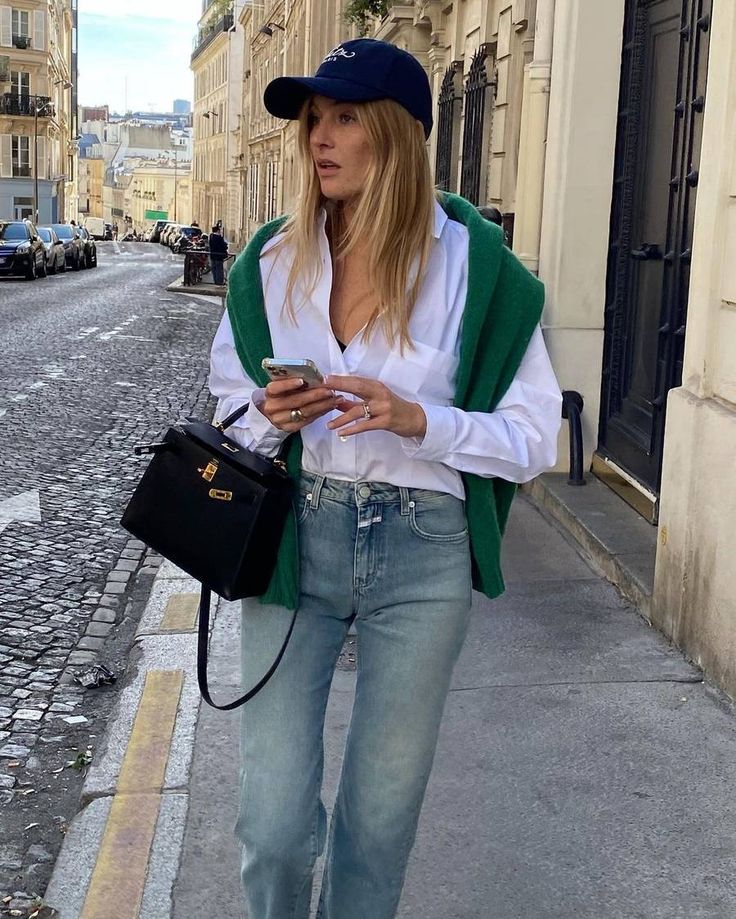 The Famous Hermes Bag Every Fashion Person Is Wearing and It s Not a Birkin