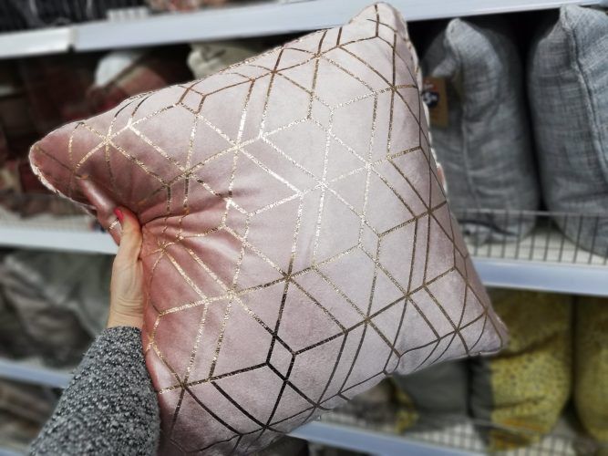 Geometric Cushion | Geometric cushions Luxury Throw Pillow, Chelsea Bling