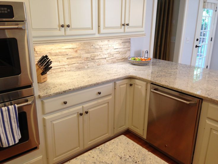 travertine backsplash with bone white cabinets crema romana granite ge cafe cdwt980vss dishwasher special travertine backsplashbacksplash ideaskitchen - Ideas For Kitchen Backsplashes travertine backsplash with bone white cabinets crema romana granite ge cafe cdwt980vss dishwasher special travertine backsplashbacksplash ideaskitchen - Ideas For Kitchen Backsplashes
