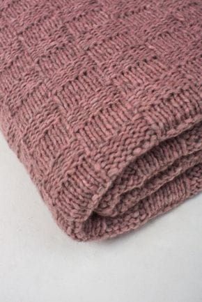 Kostenlose Anleitung: Decke mit Schachbrettmuster - Initiative Handarbeit